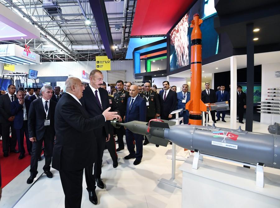 Ильхам Алиев на выставке ADEX-2018