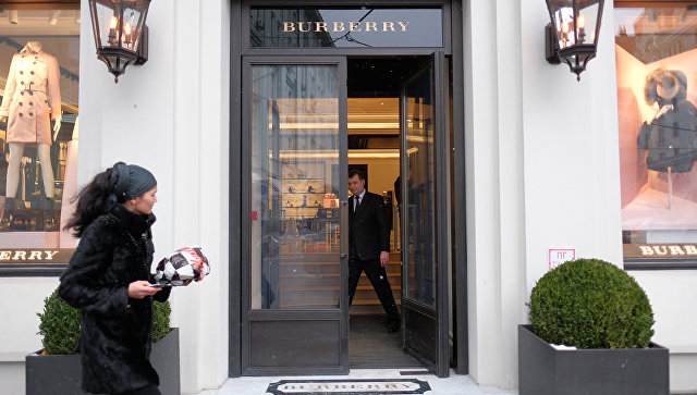Burberry перестанет сжигать непроданную продукцию и откажется от меха