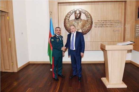 Авигдор Либерман провел встречу с Эльчином Гулиевым