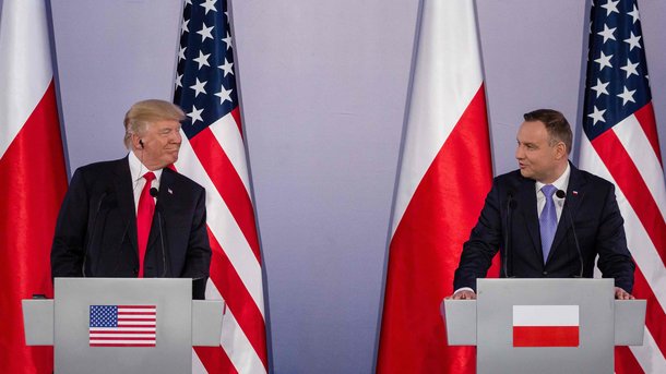 Польша предложила разместить у себя американскую базу «Форт Трамп»