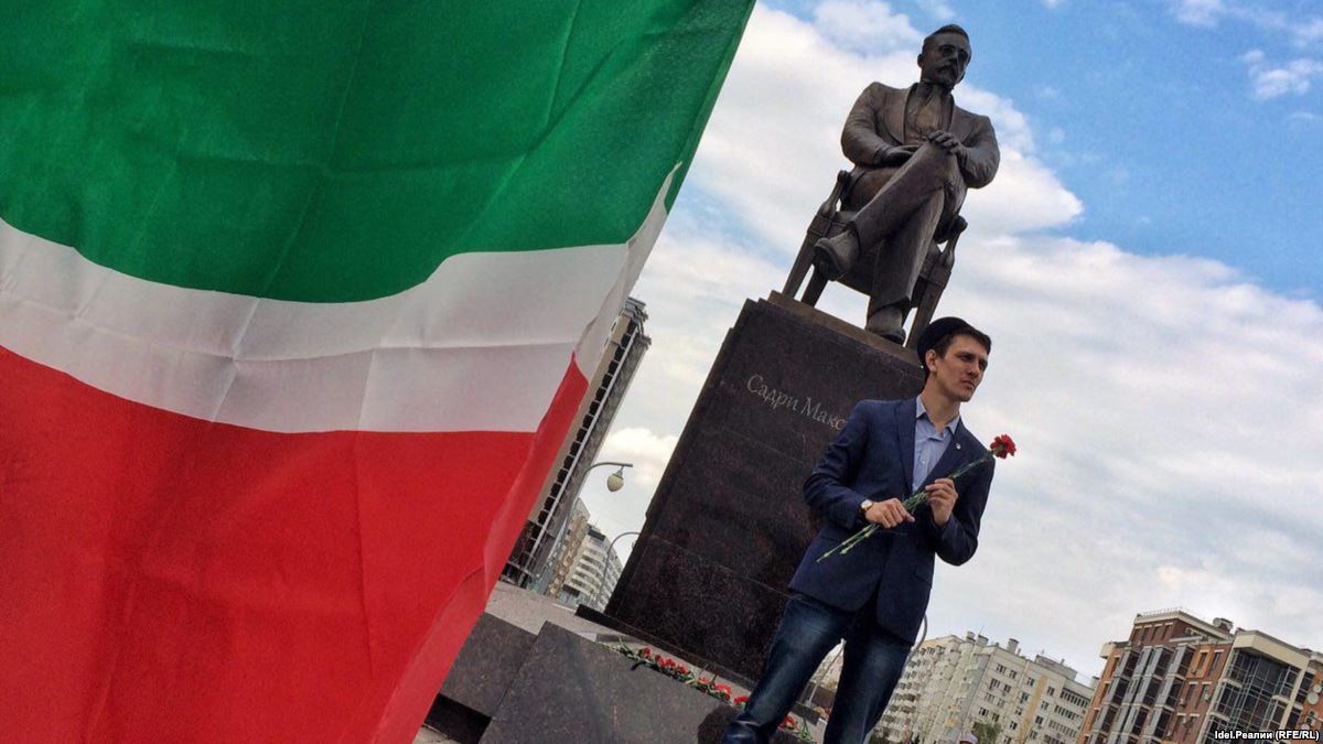 «Приватизация пантюркизма» в переводе на русский 