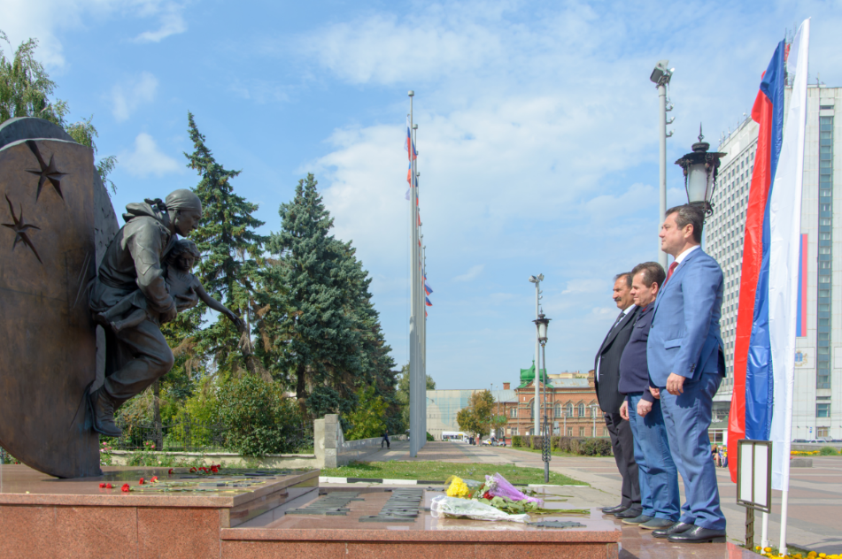 Ислам Гусейнов: «Школьникам – любви к знаниям, родителям – терпения, учителям – успехов во всем!»
