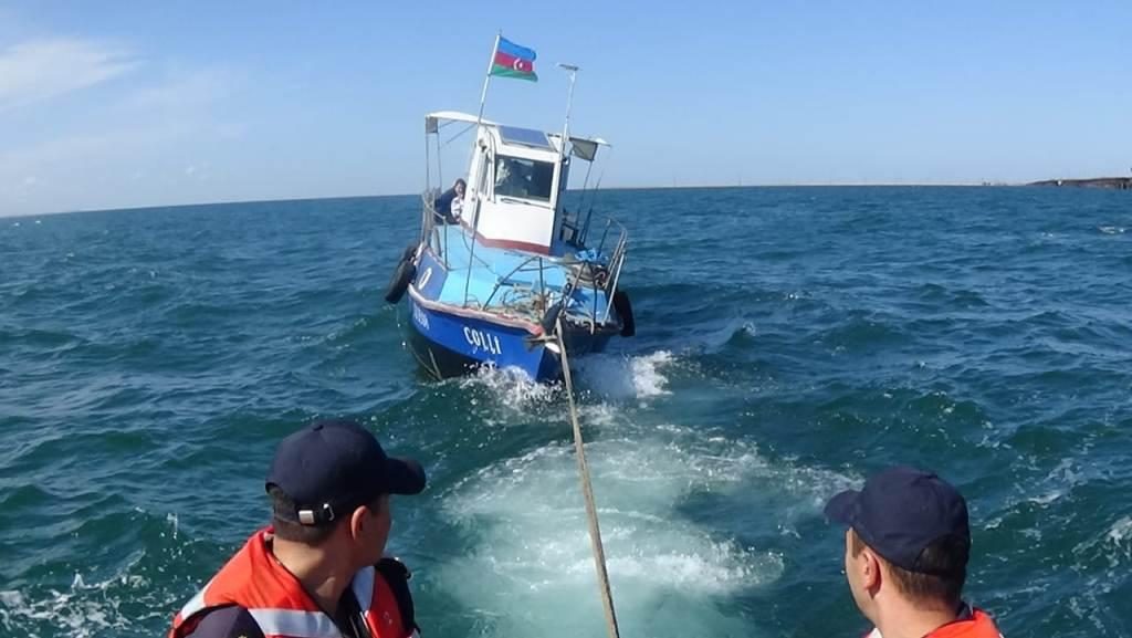 Береговая охрана Азербайджана спасла терпящих бедствие людей