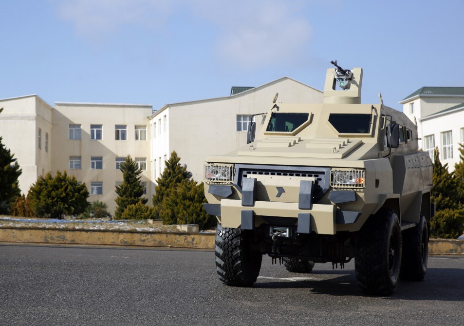 Азербайджан представит на оборонной выставке бронемашину «Туфан»