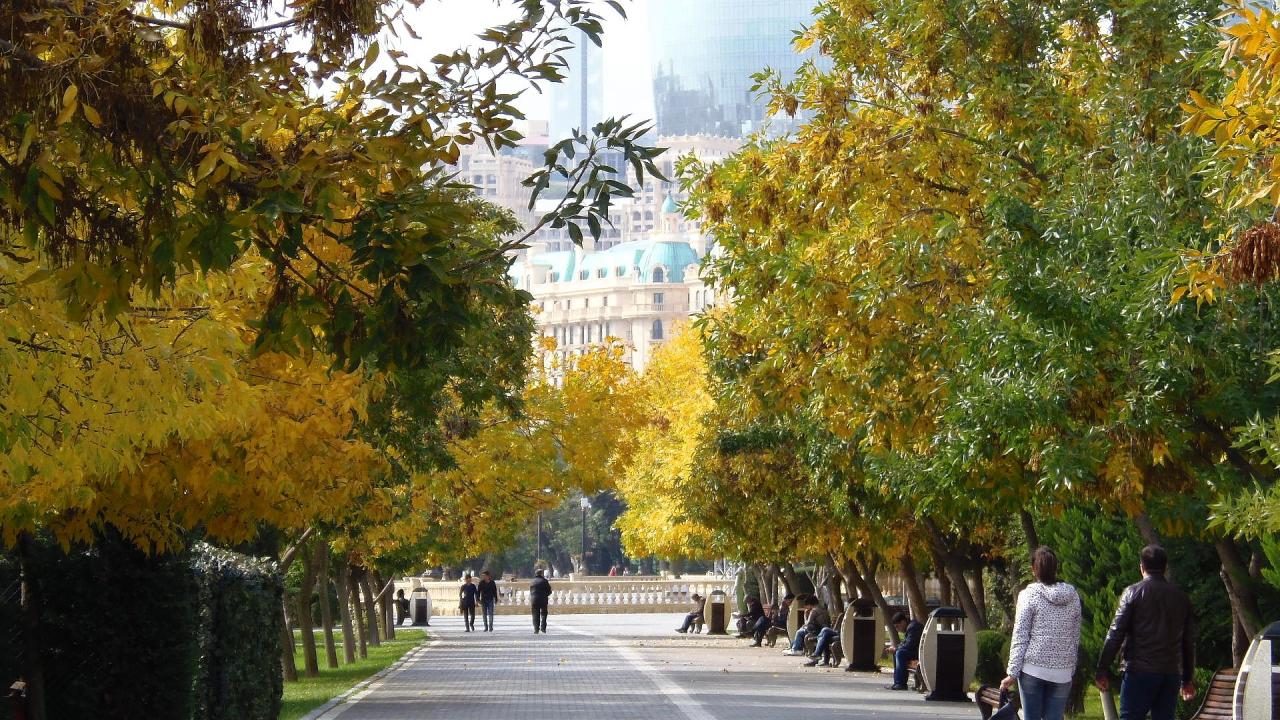Завтра в Баку будет до +28°C