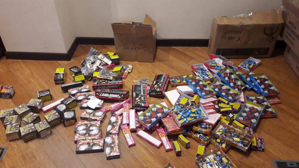 В Баку пресечена продажа крупной партии пиротехники