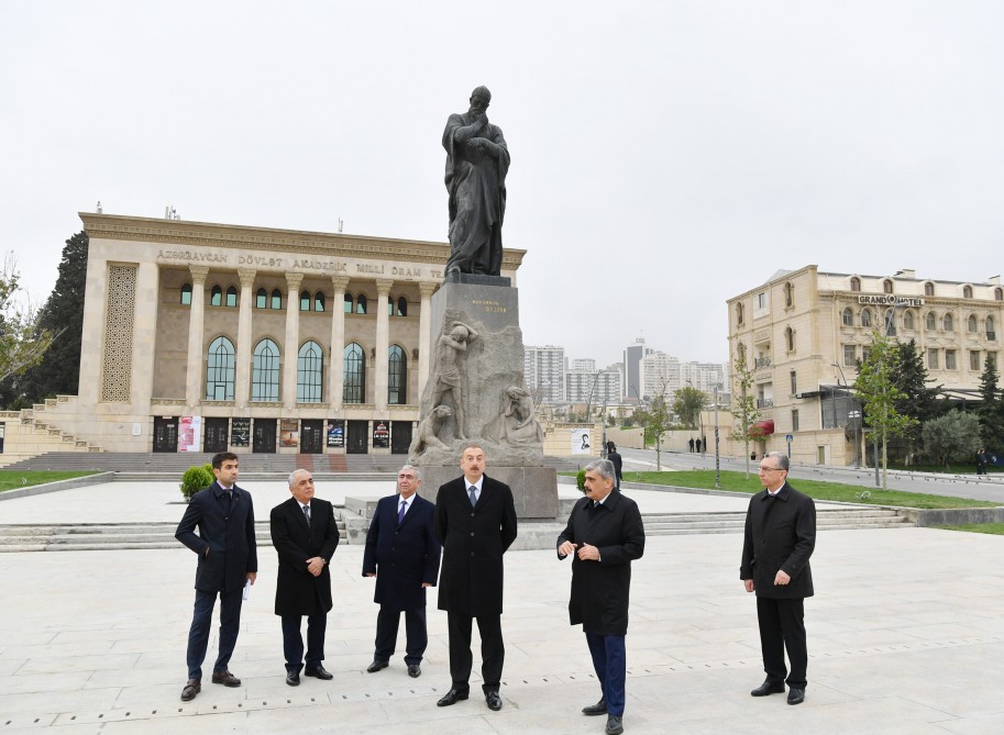 Ильхам Алиев ознакомился с работами по благоустройству вокруг мечети Тезепир