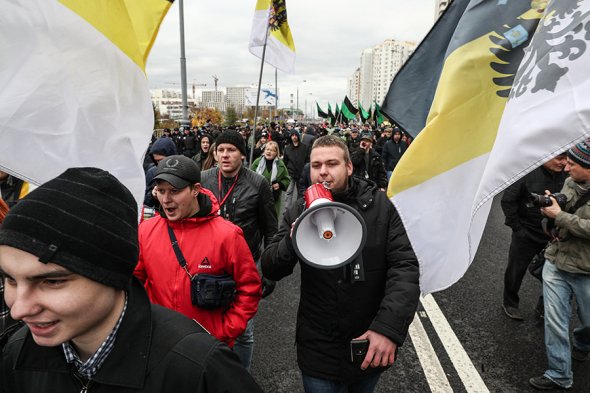 Националисты провели в Москве "Русский марш"