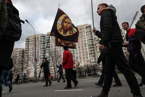 Националисты провели в Москве "Русский марш"