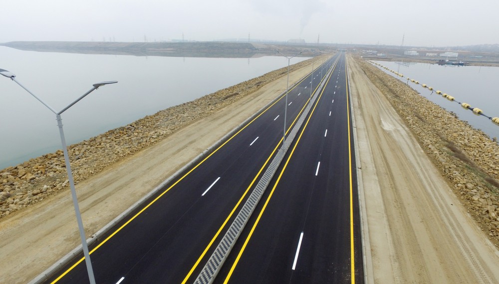 Ильхам Алиев принял участие в открытии дороги