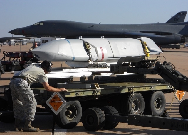 ВВС США вооружились ракетами LRASM