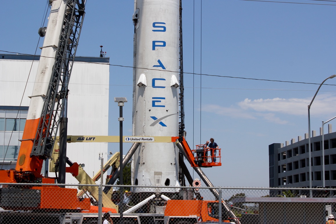 В очередной раз отменен запуск ракеты-носителя Falcon 9