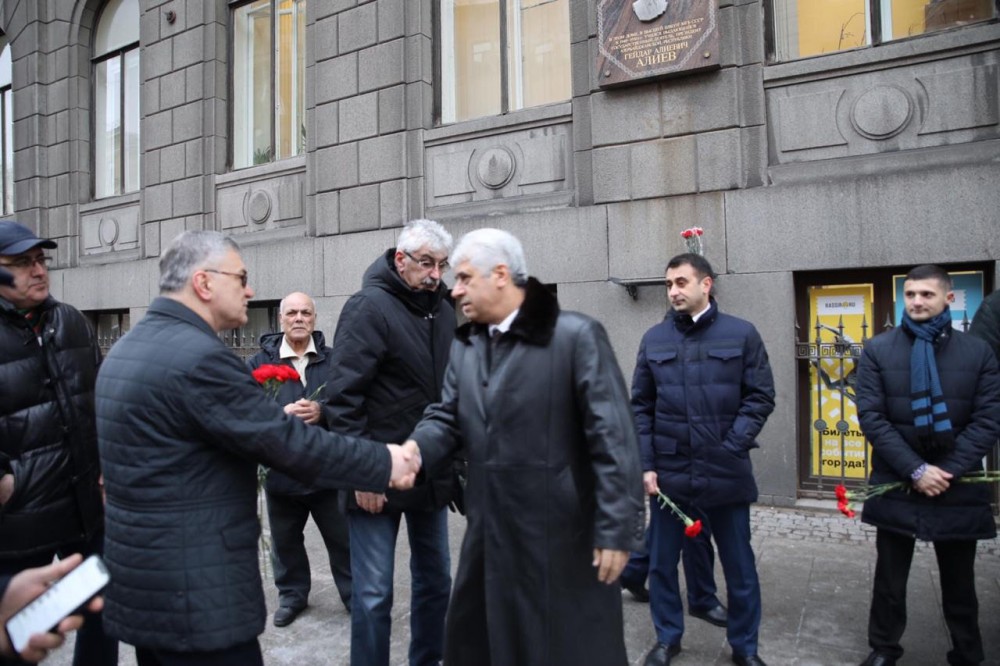 В Питере прошла акция памяти Гейдара Алиева