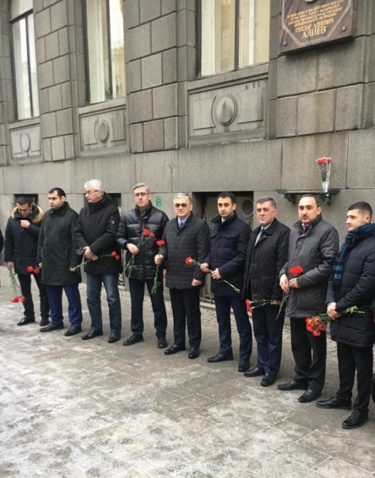 В Питере прошла акция памяти Гейдара Алиева