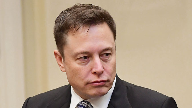 Маск учит правильно произносить Tesla