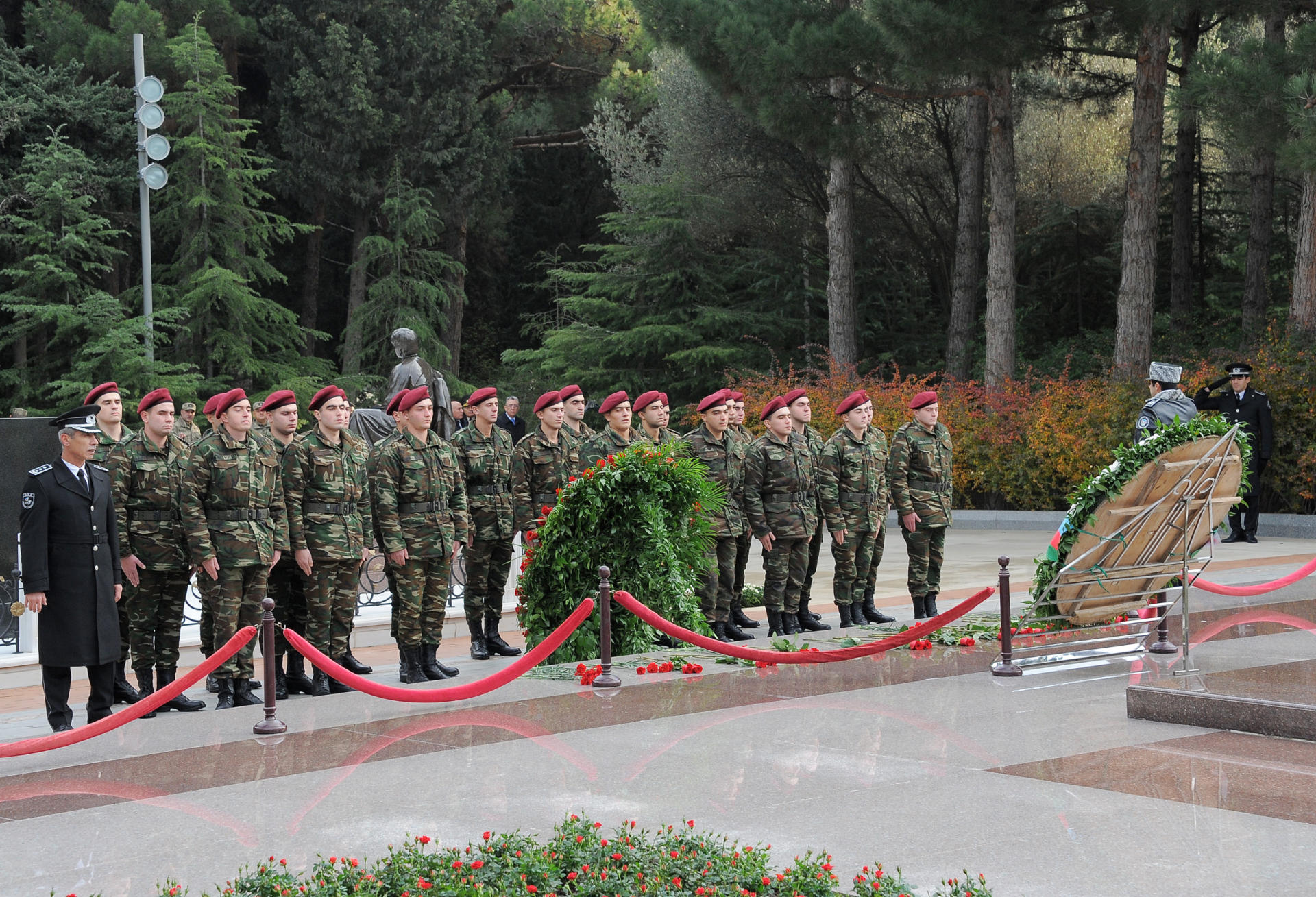 Личный состав Службы госбезопасности почтил память Гейдара Алиева