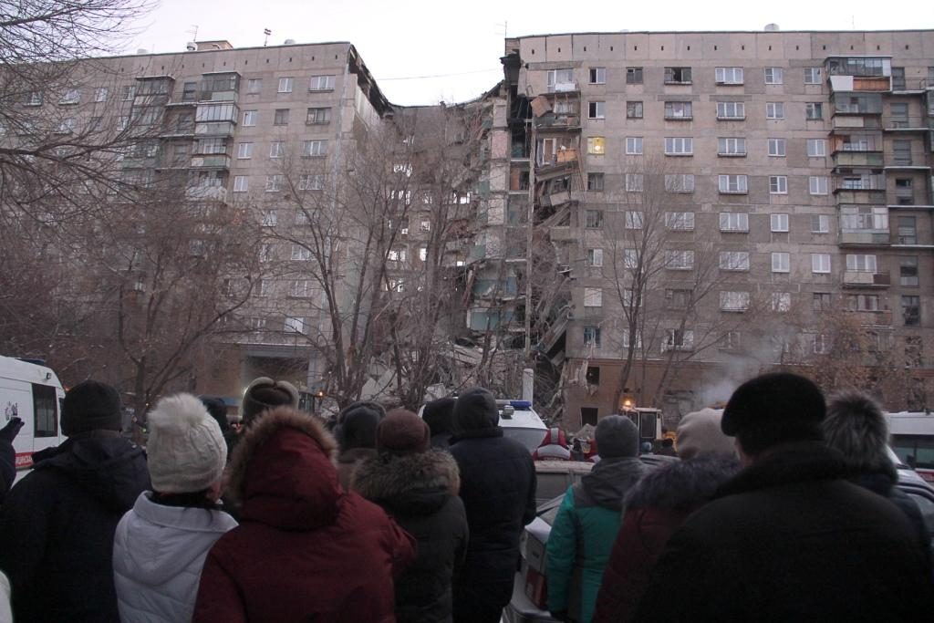 В России обрушился подъезд многоэтажки: около 40 человек могут находиться под завалами (обновлено)