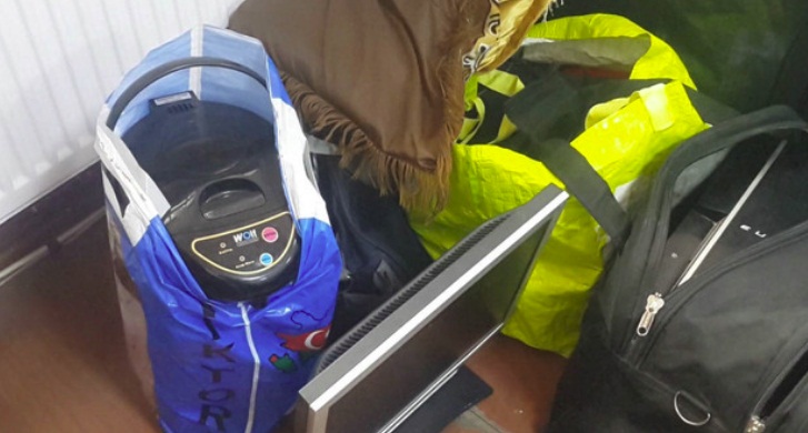 Арестованы подозреваемые в ограблении салона в Абшеронском районе