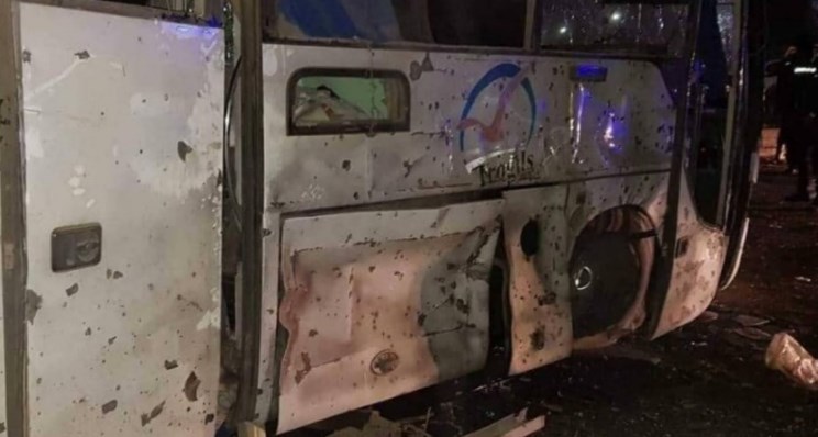 Увеличилось число жертв подрыва автобуса в Каире (Обновлено)