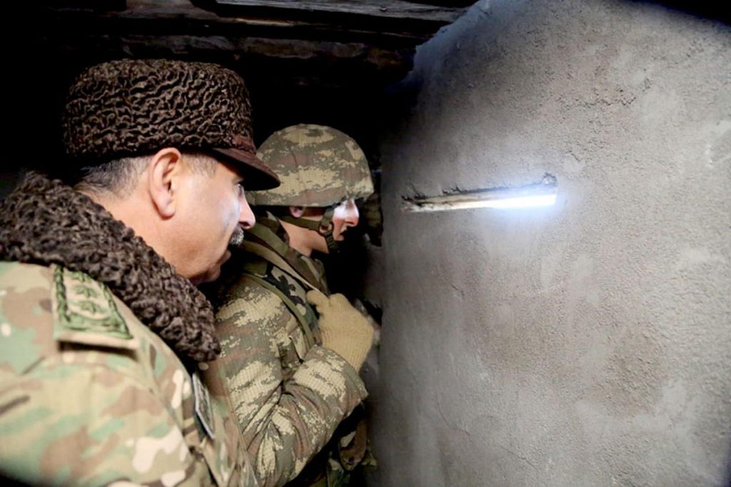 Руководство Минобороны Азербайджана находится в прифронтовой зоне (Обновлено)