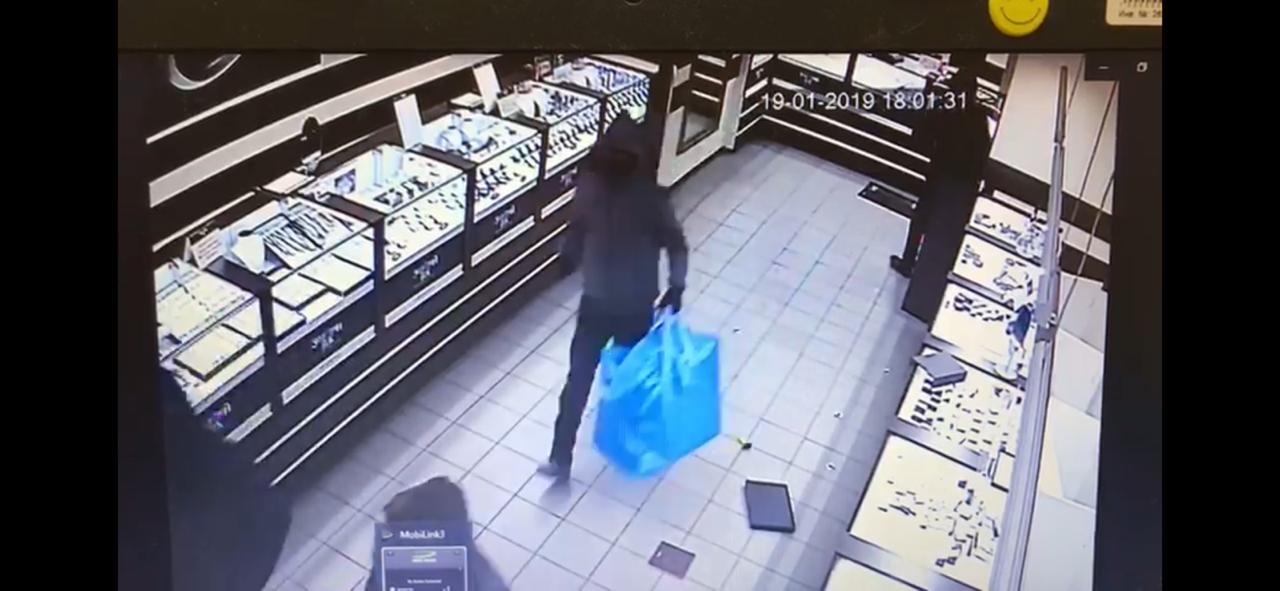 Задержаны шестеро азербайджанцев, ограбивших ювелирный магазин в Кривом Роге
