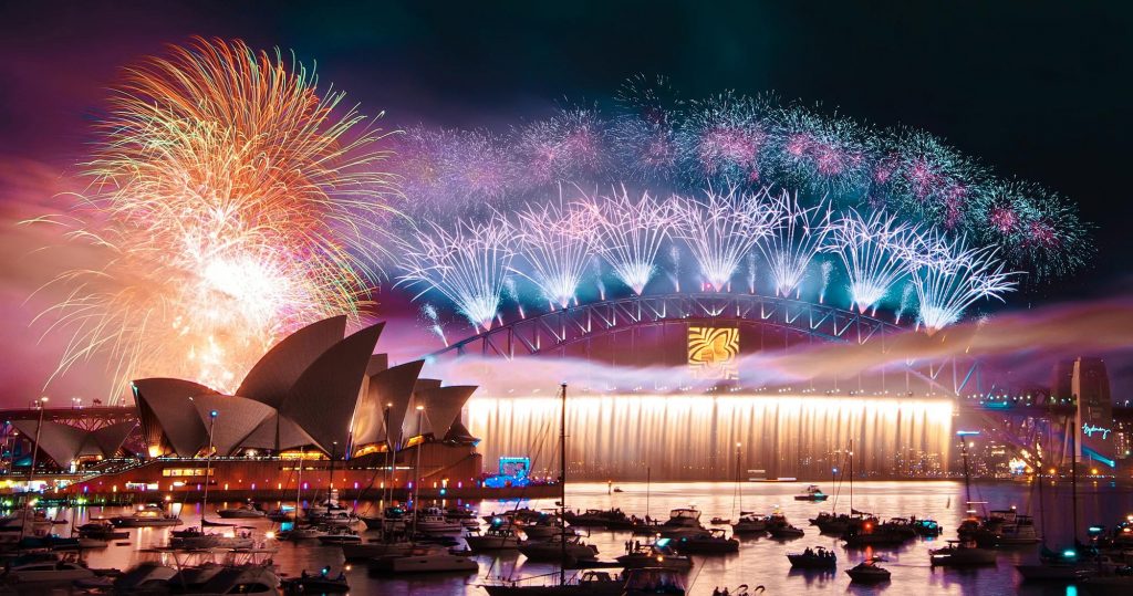 В Сиднее появилась праздничная надпись «Happy New Year 2018!»