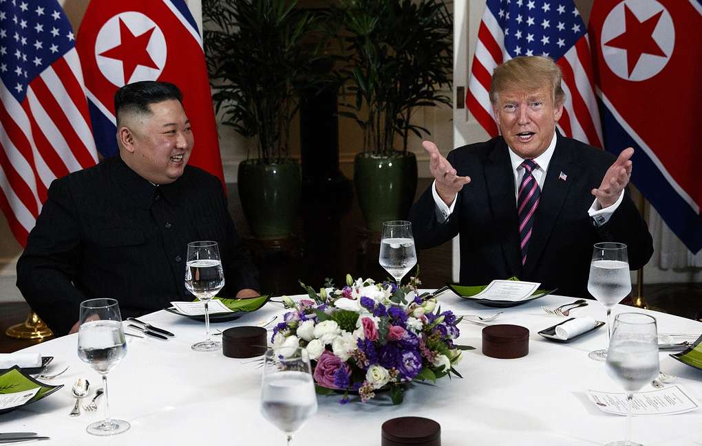 Переговоры Ким Чен Ына и Дональда Трампа завершились досрочно