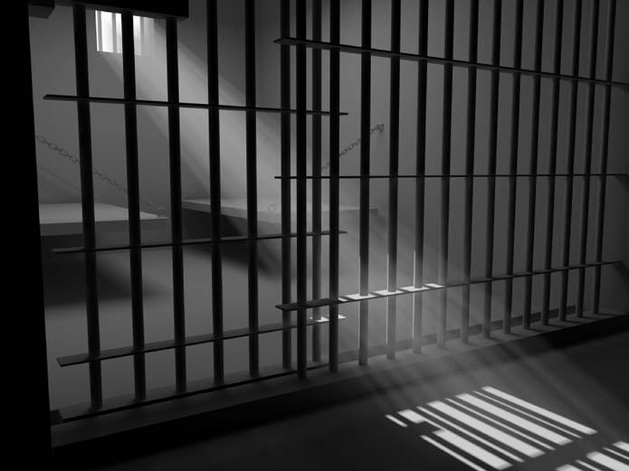 Британская туристка ударила офицера и получила полгода тюрьмы