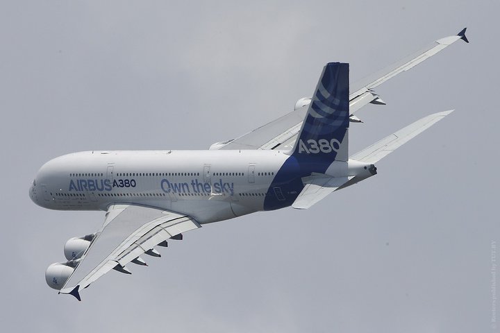 Airbus прекратит производство самых больших пассажирских самолетов в мире
