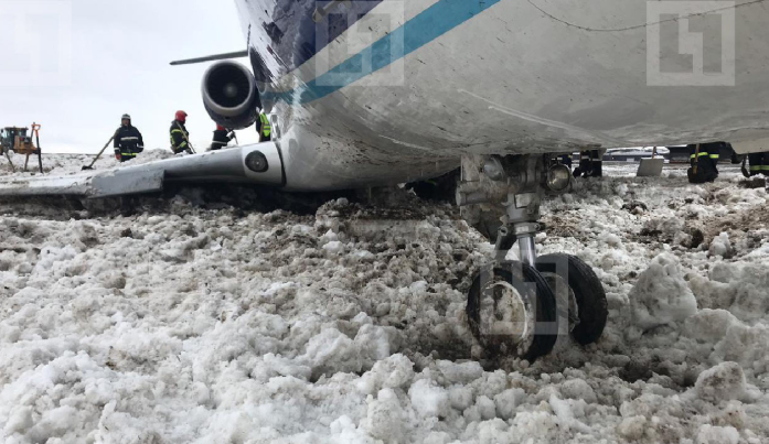 Бизнес-джет из Баку выкатился за пределы полосы в Шереметьево