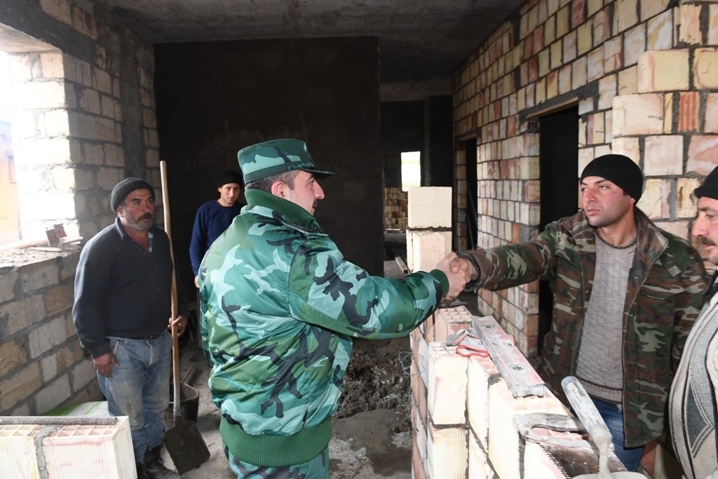 Эльчин Гулиев отправился на границу с Арменией и поручил укрепить оборонительные позиции