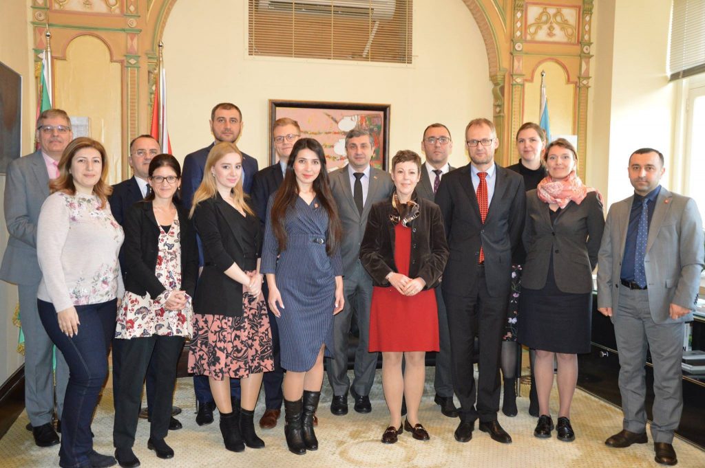 Швейцарская делегация прибыла в Баку для политконсультаций