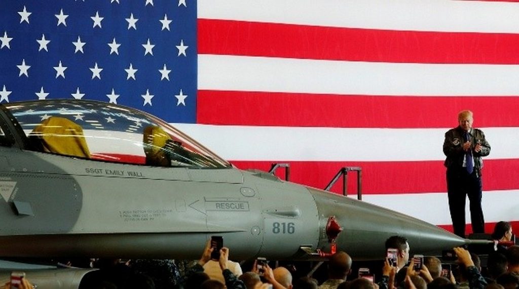 СМИ предсказали банкротство США из-за военных расходов