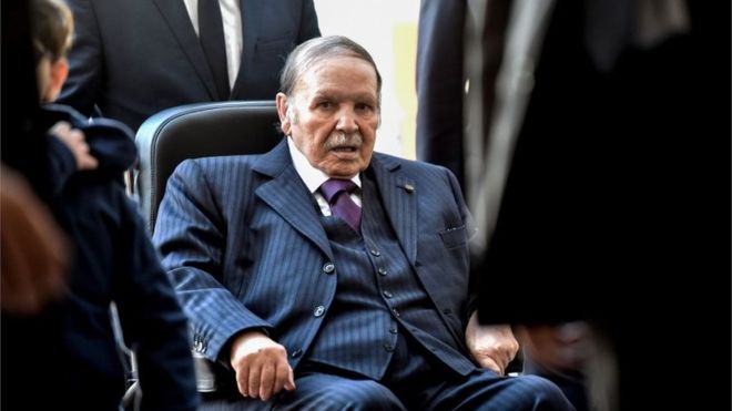 Президент Алжира подал в отставку