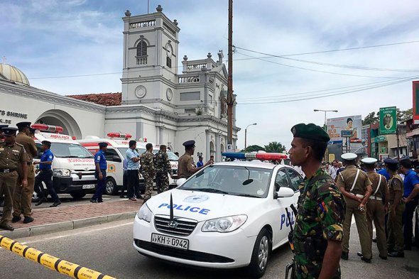 Число погибших в терактах на Шри-Ланке выросло до 290 человек