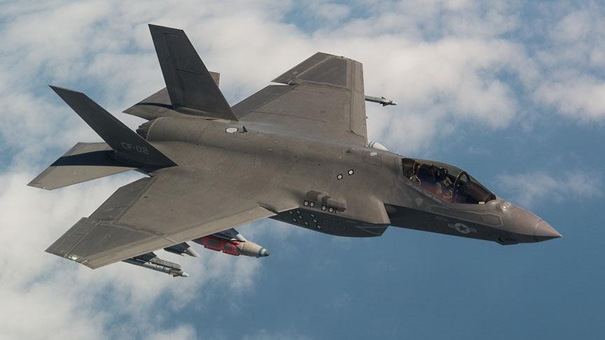 Вашингтон свернул поставки оборудования для F-35 Анкаре из-за С-400