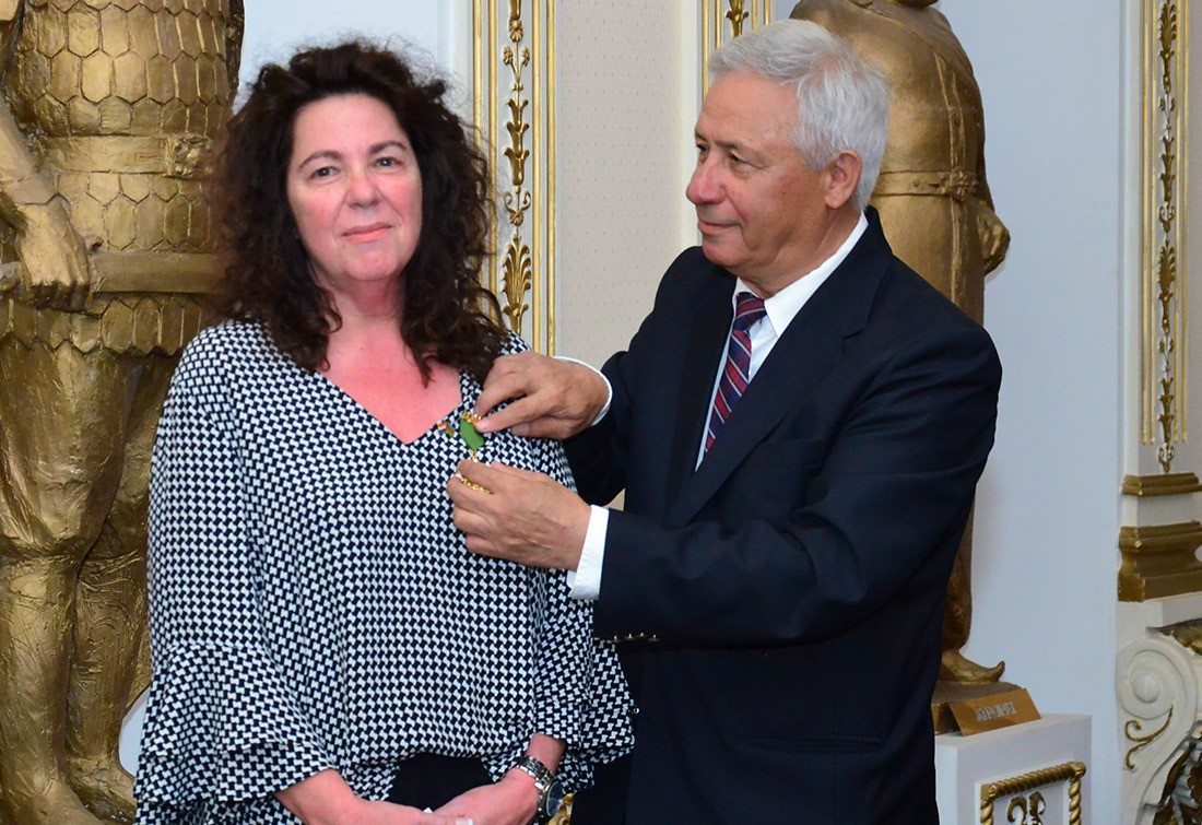 Госкомитет по работе с диаспорой вручил медаль дочери азербайджанского партизана