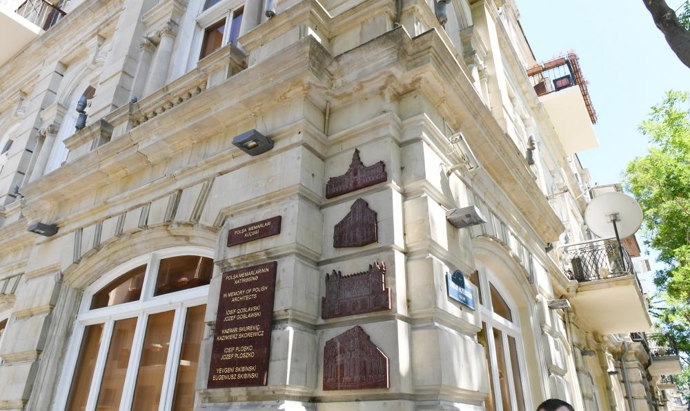 Президенты Азербайджана и Польши открыли барельефы, посвященные памяти польских архитекторов