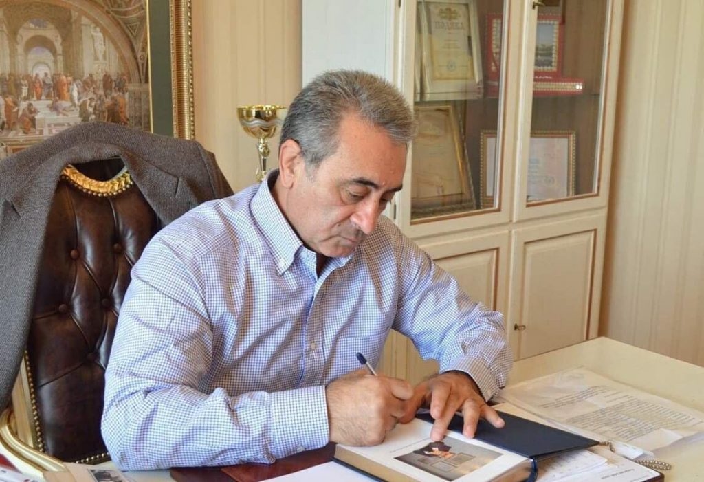 Ильхам Рагимов избран почетным профессором Смольного института