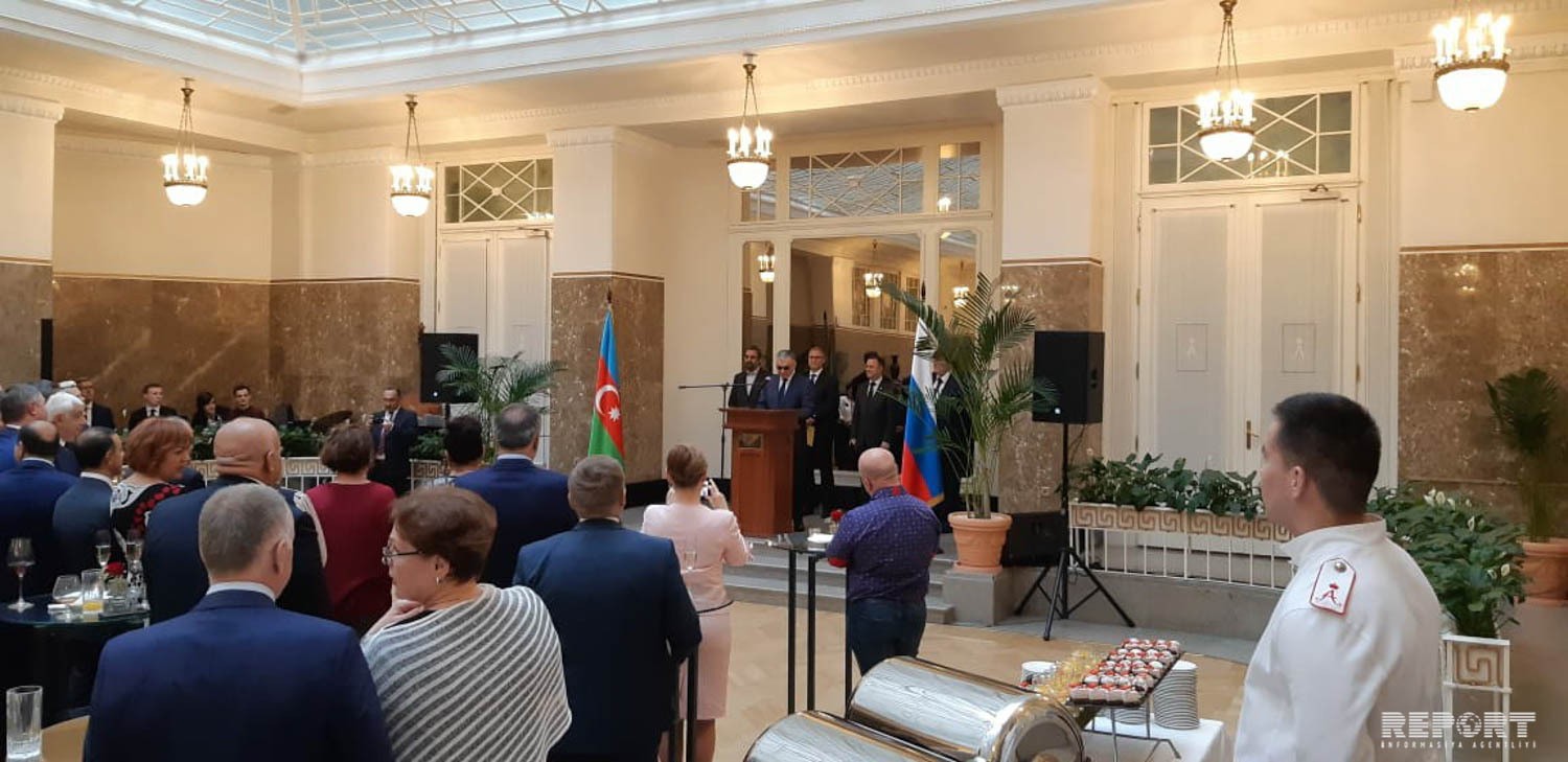 В Санкт-Петербурге прошла акция по случаю Дня Республики - 28 Мая