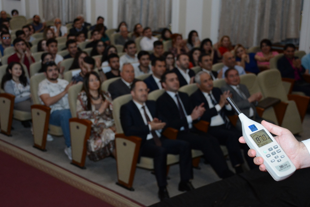 Стал известен победитель международного конкурса науки UNEC III Science Slam