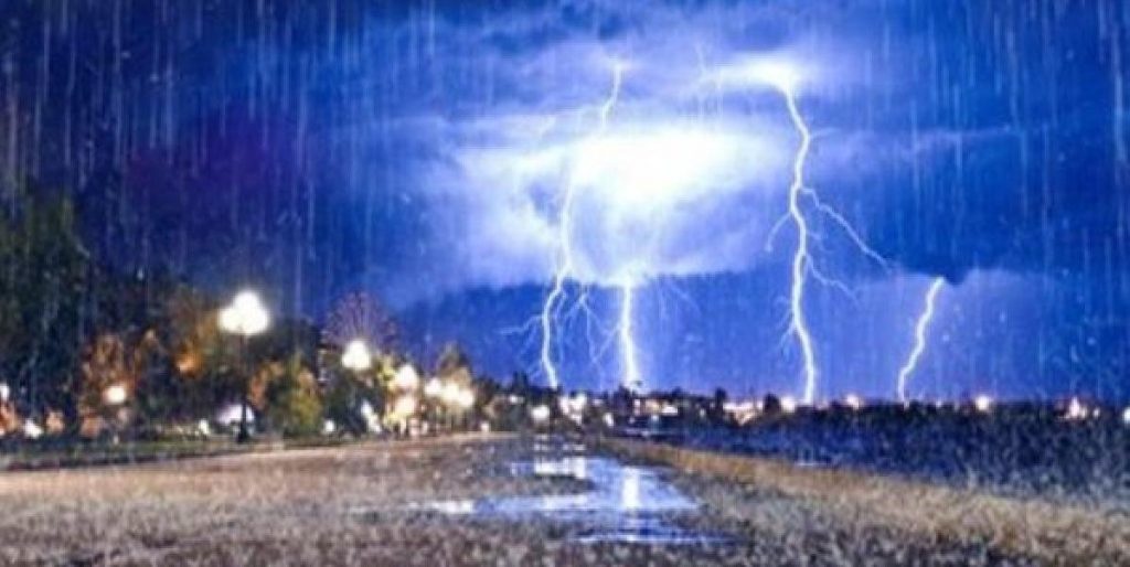 Завтра в Баку будут ливни и грозы