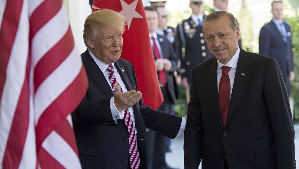 Эрдоган вновь предложил Трампу создать рабочую группу по С-400
