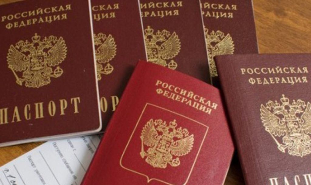 Путин упростил получение российского гражданства украинцам из Крыма
