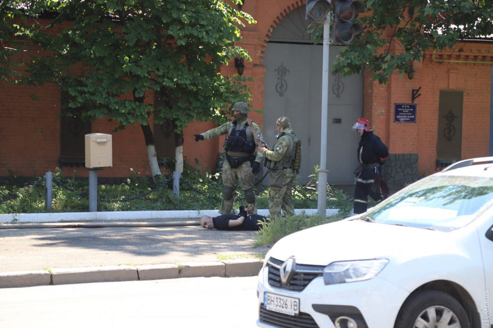 В результате беспорядков в одесской колонии пострадали 4 силовиков (обновлено)