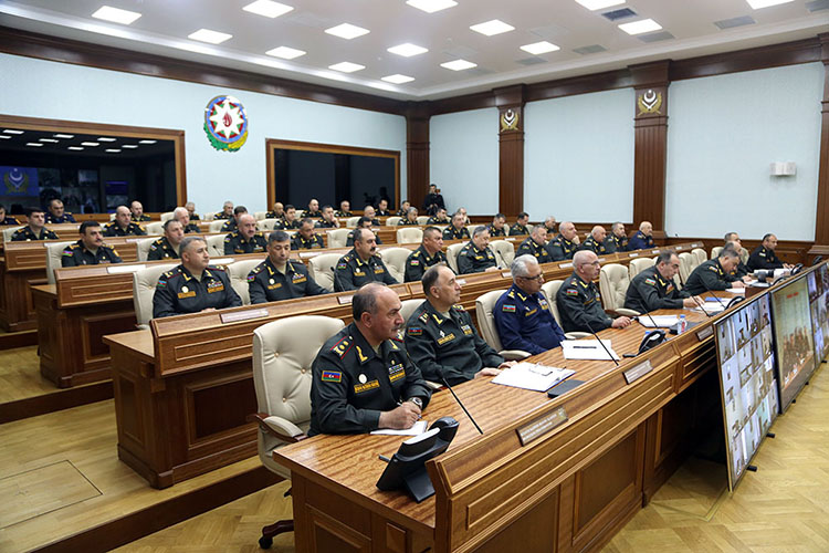 Закир Гасанов: Основное внимание уделить поддержанию боеготовности на высоком уровне