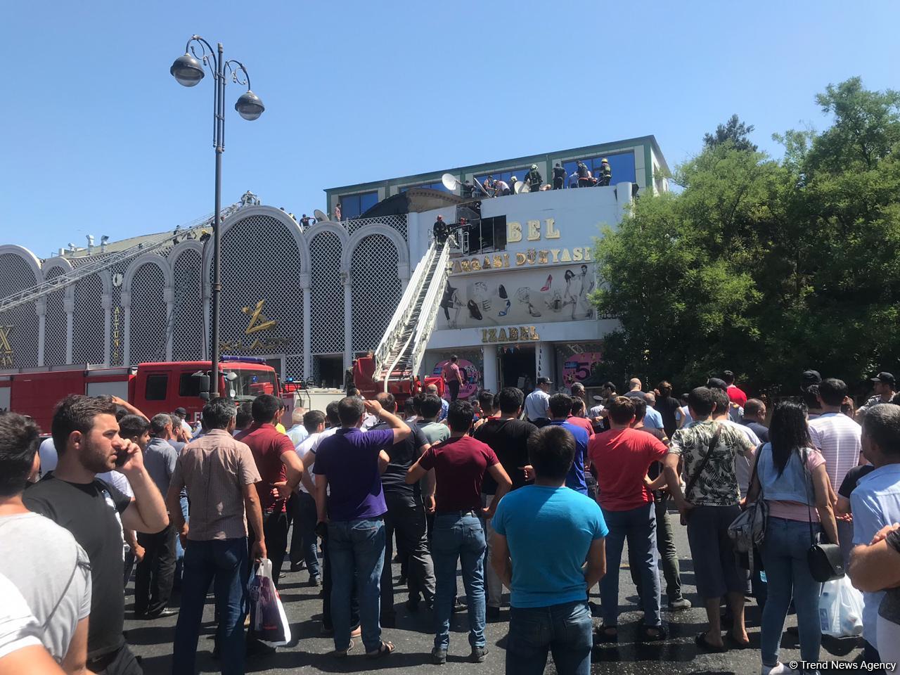 Пожар в магазинах одежды "X-Lady" и "İzabel" потушен