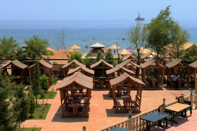 В Баку оштрафованы владельцы знаменитых центров отдыха