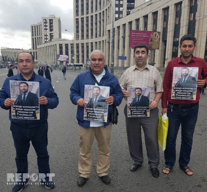 В Москве азербайджанцы поддержали блогера Фуада Аббасова