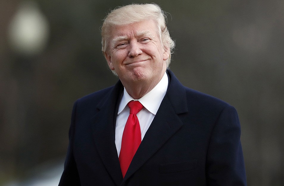 Трамп рекомендует согражданам книгу о себе